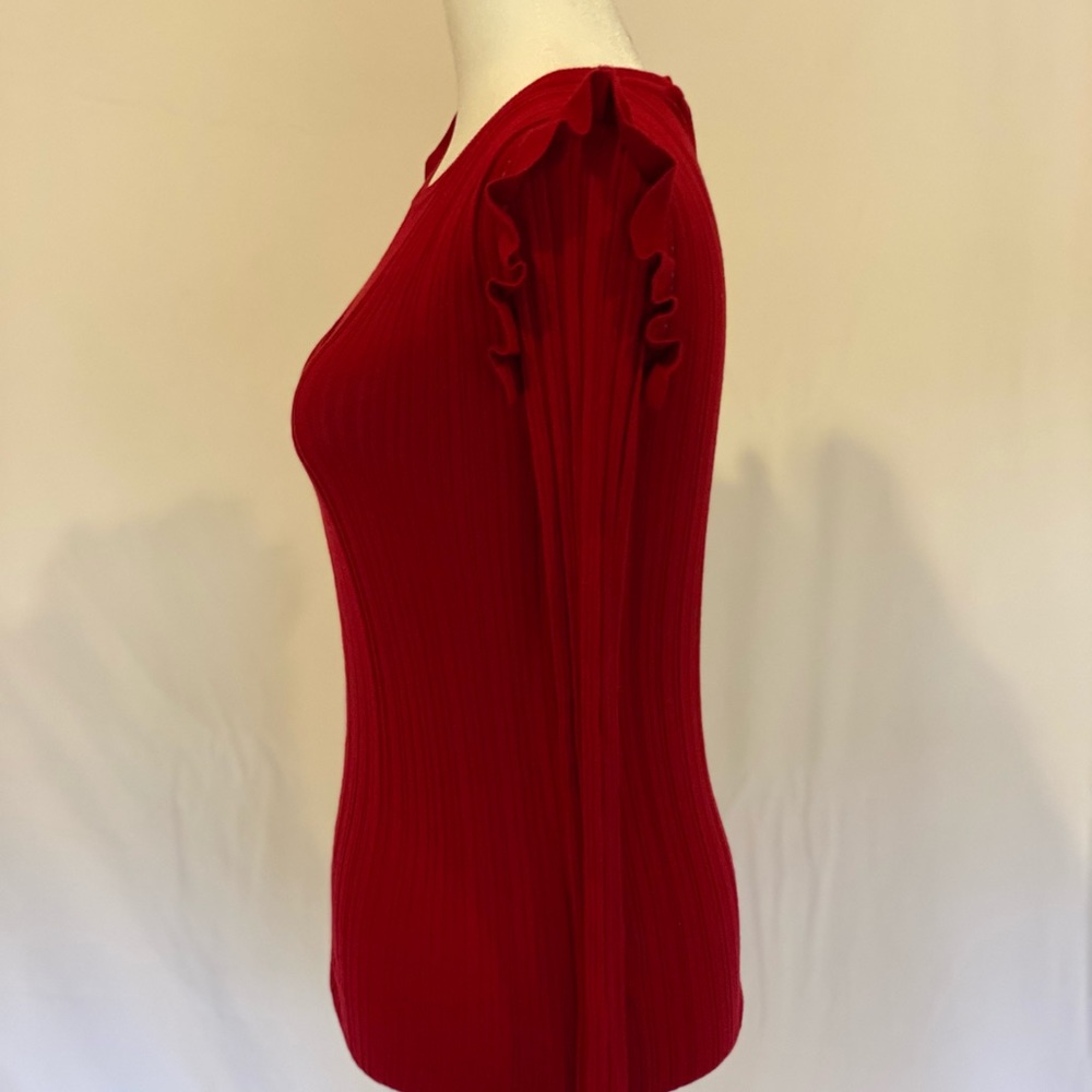 Red top - Picture 4 of 4